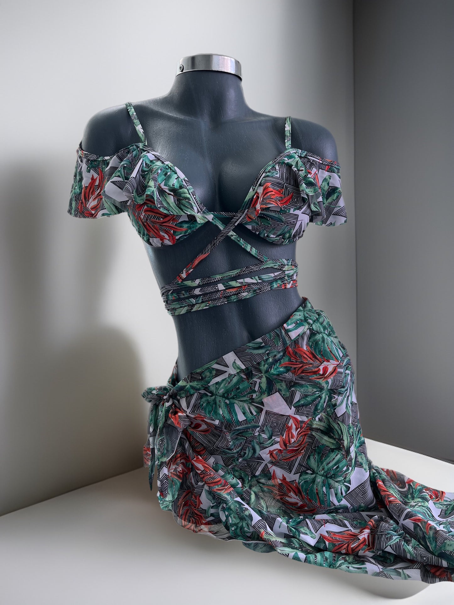 TRAJE11