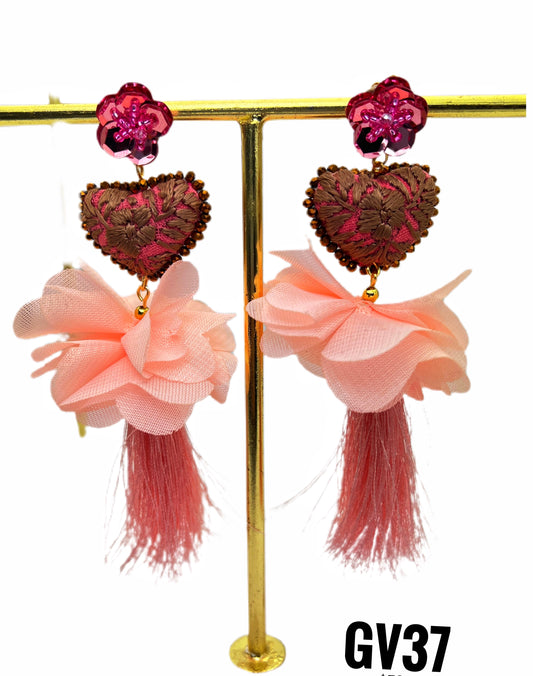 EMBROIDERED EARRING WITH FLOWER