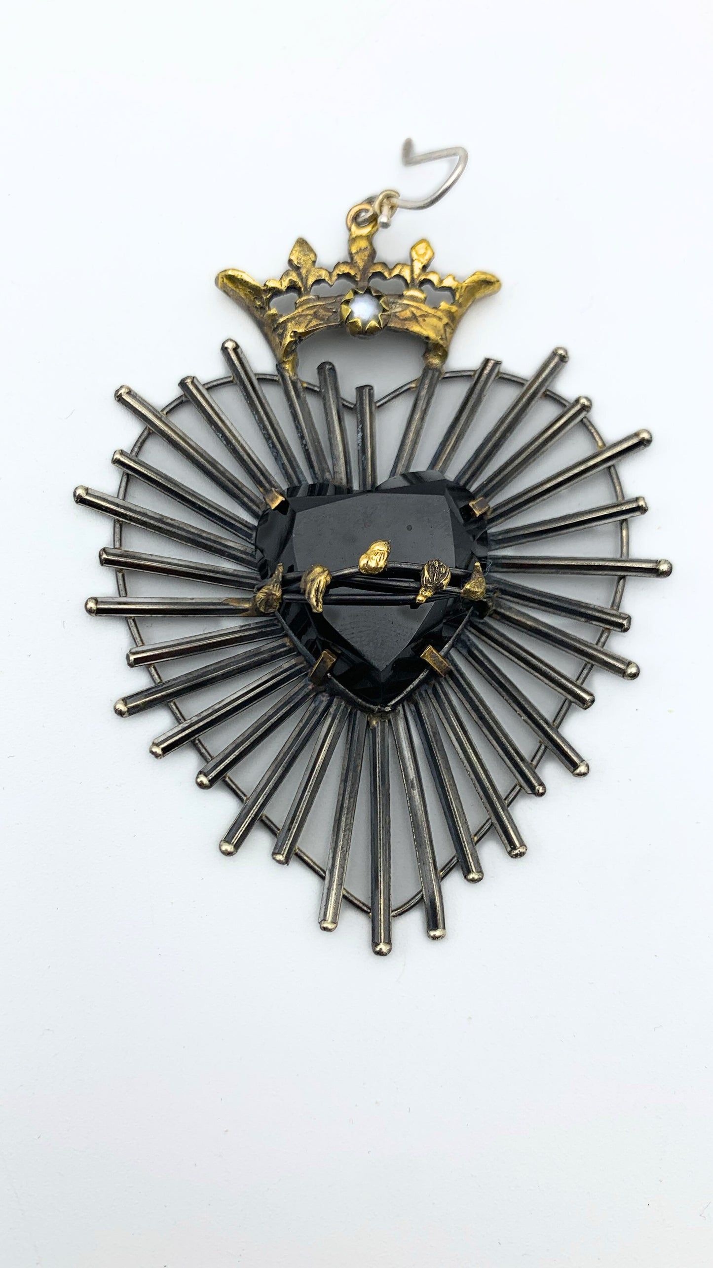 Majestic Sacred Heart Pendant BAR13